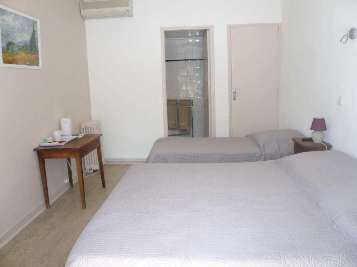 Chambres D'Hotes De La Gardy Eyragues エクステリア 写真